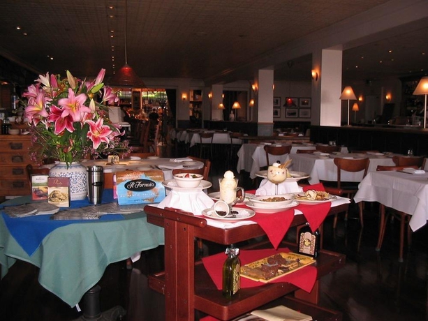 Hotel Pine Inn