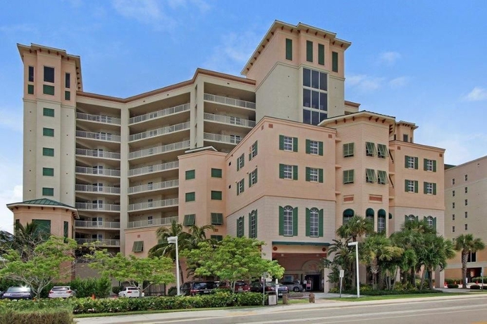 Hotel Pink Shell Studio