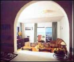 Hotel Playa Chica Beach Club