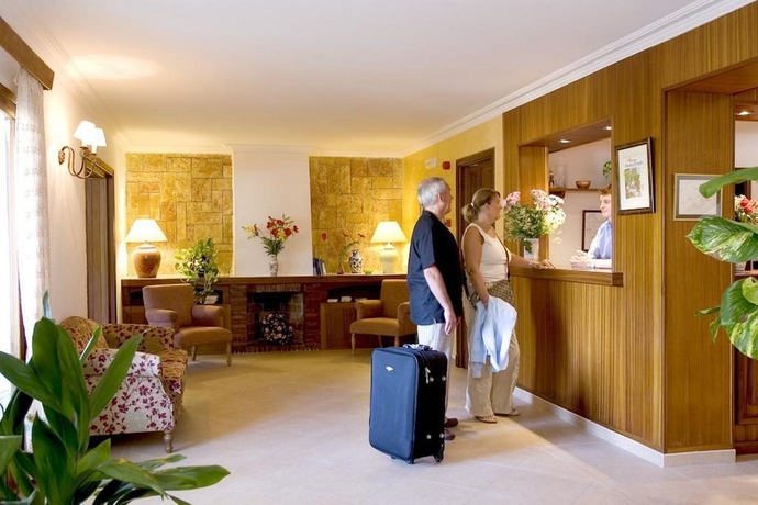 Hotel Playa Mondrago