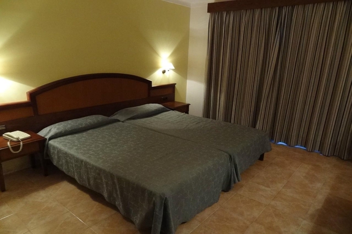 Hotel Playa Mondrago