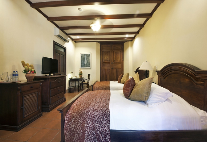 Hotel Plaza Colon