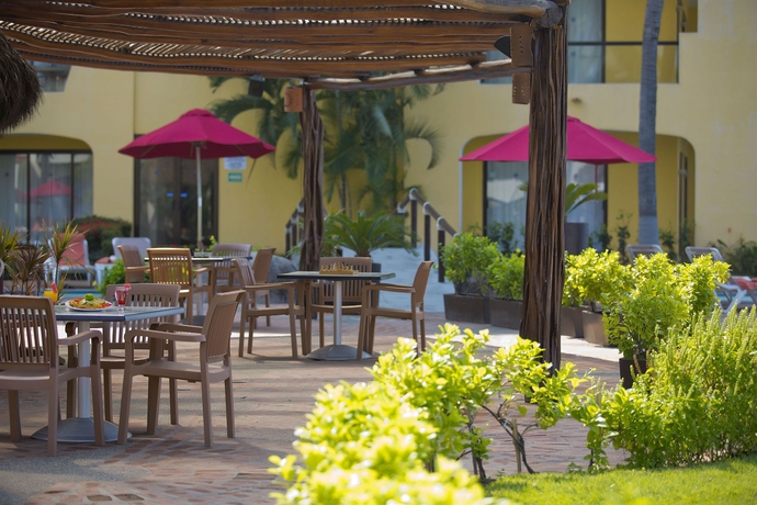 Hotel Plaza Pelicanos Grand Beach Resorts