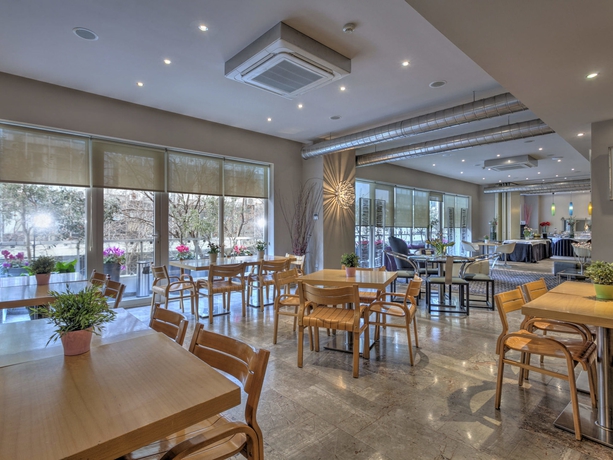 Hotel Polis Grand