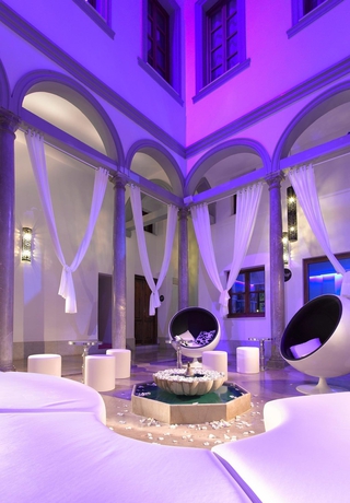 Hotel Portago Suites