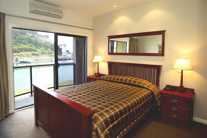 Hotel Portside