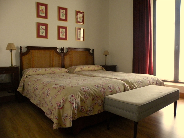 Hotel Posada De Valdezufre