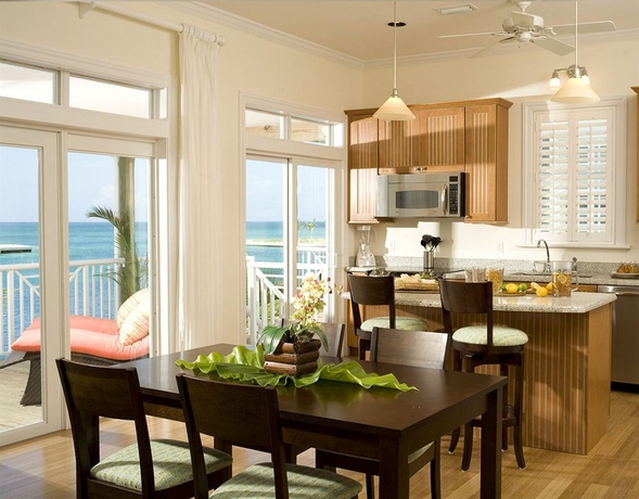 Hotel Powell Pointe Resort