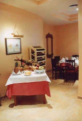 Hotel Puente Romano