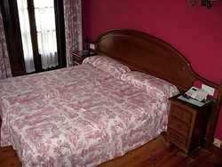 Hotel Puente Romano