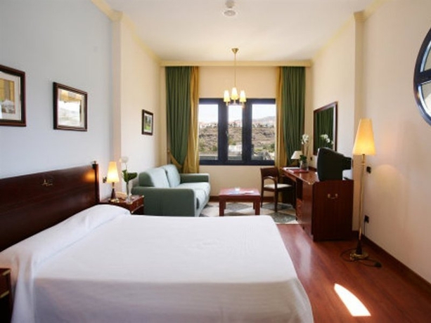Hotel Puerto De Las Nieves