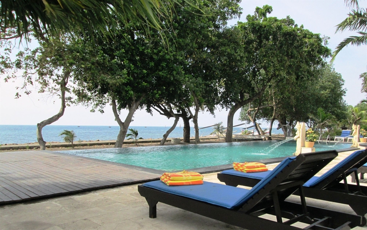 Hotel Puri Saron Baruna Beach Cottages