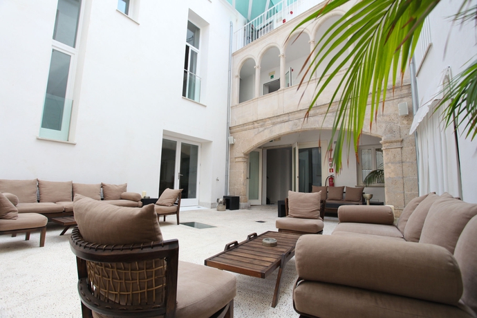 Hotel Puro 
