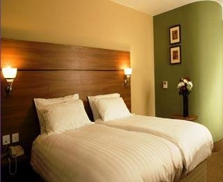 Hotel Purple Glasgow Airport
