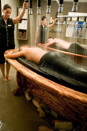 Hotel Q1 Resort & Spa