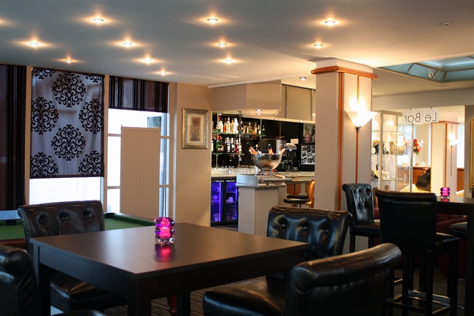 Hotel QUALYS AXOTEL PERRACHE