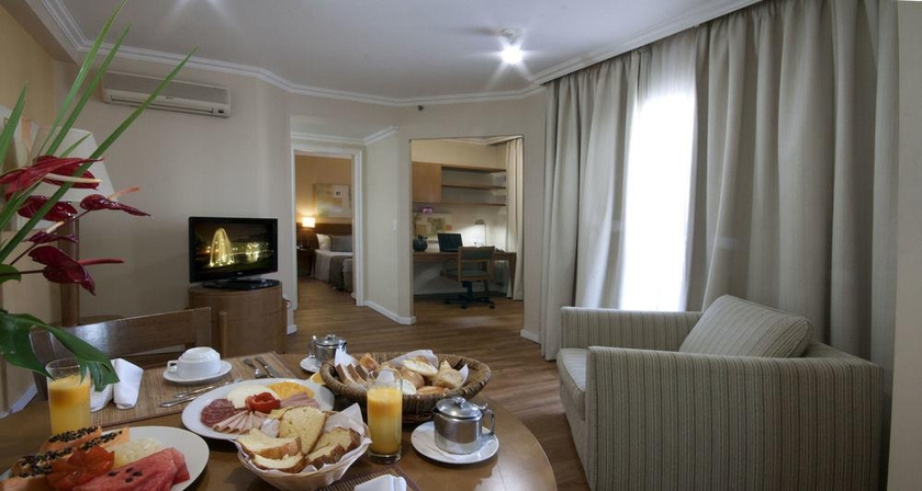 Hotel Quality Suites Long Stay Bela Cintra