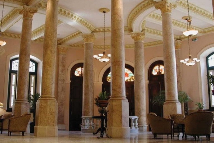 Hotel Raquel