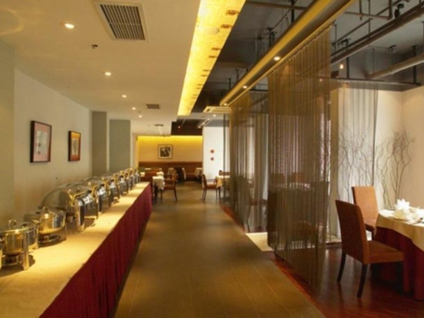 Hotel Rayfont Celebrity