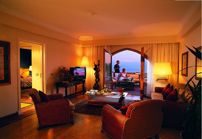 Hotel Reef Oasis Beach Resort