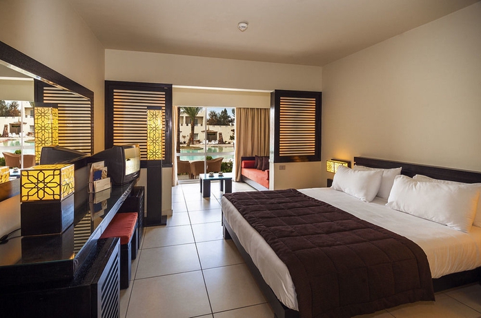 Hotel Reef Oasis Beach Resort