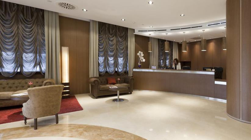 Hotel Reina Cristina