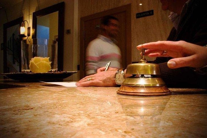 Hotel Reina Mora