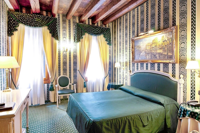 Hotel Relais Piazza San Marco