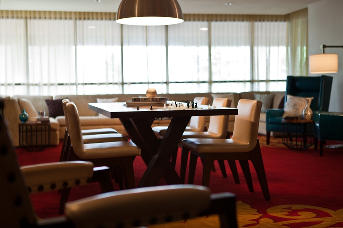 Hotel Renaissance Newark Airport