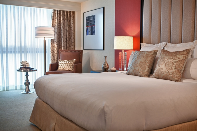 Hotel Renaissance Newark Airport