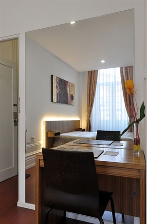 Hotel Residencial Porto Madrid