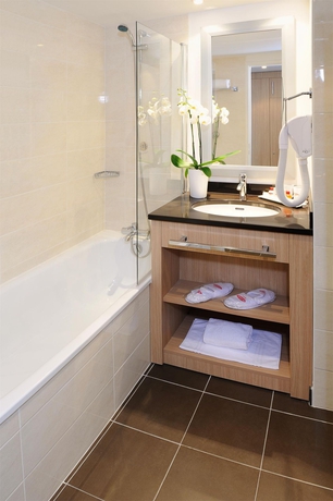 Hotel Residhome Nantes Berges De Loire