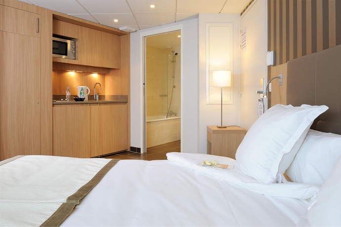 Hotel Residhome Nantes Berges De Loire