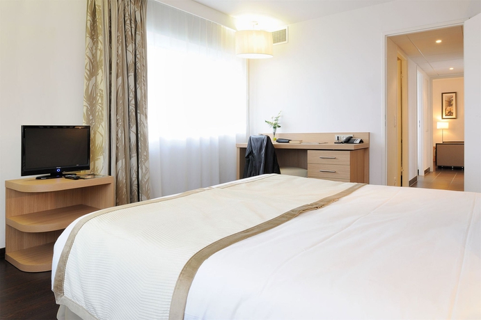 Hotel Residhome Nantes Berges De Loire