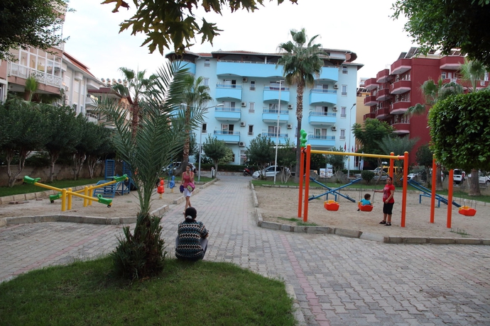 Hotel Risus Suit