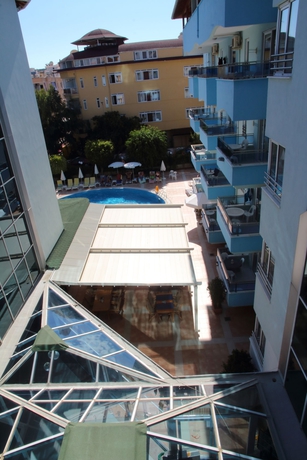 Hotel Risus Suit