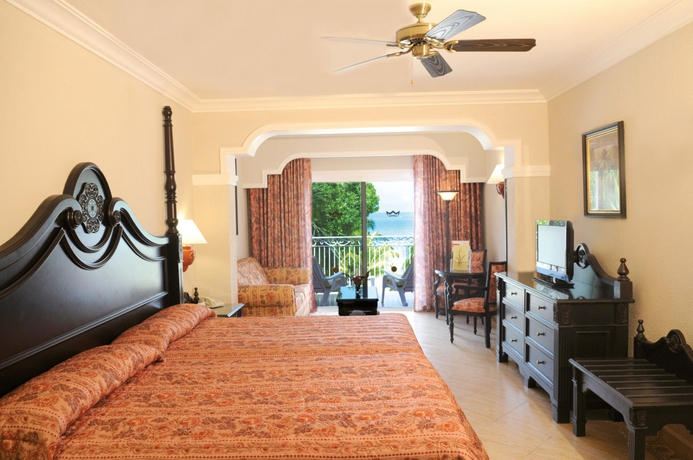 Hotel Riu Tropical Bay