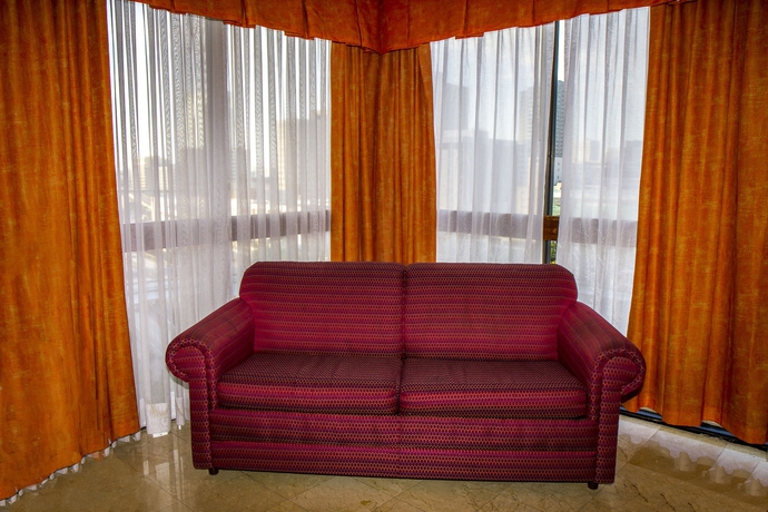 Hotel River Park Hotel N Suites