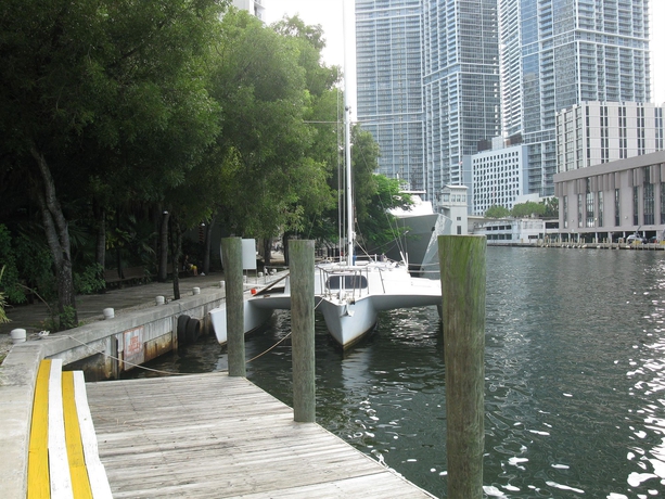 Hotel River Park Hotel N Suites