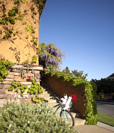 Hotel River Terrace Inn