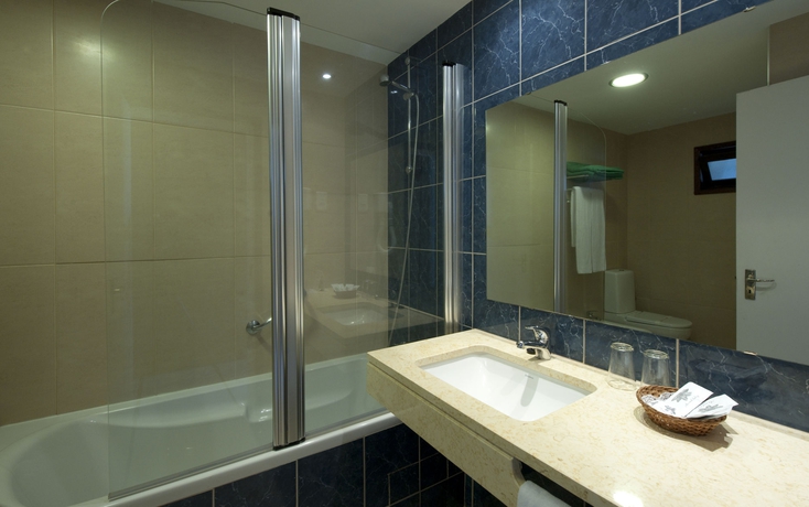 Hotel Roca Mar