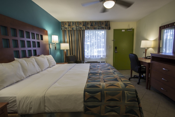 Hotel Rodeway Inn  And  Suites
