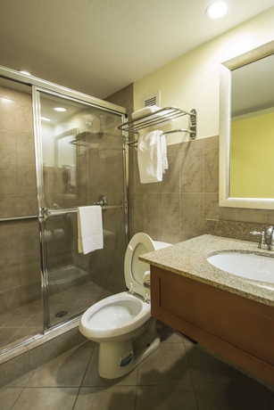 Hotel Rodeway Inn  And  Suites