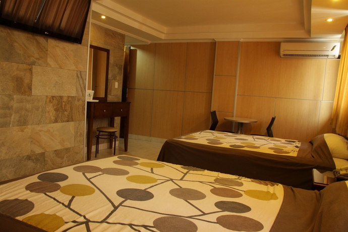 Hotel Roma Plaza