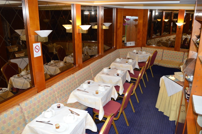 Hotel Royal Elysees