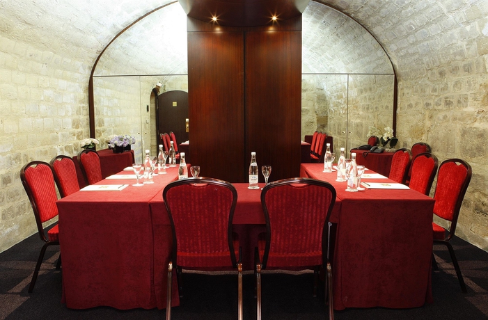 Hotel Royal Saint Honore