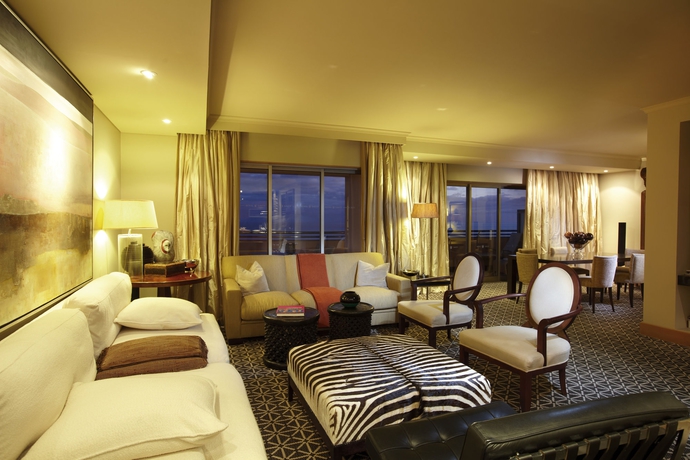 Hotel Royal Savoy