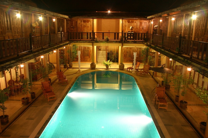 Hotel Ruean Thai Hotel