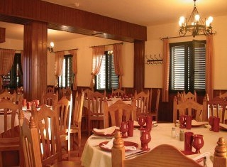 Hotel Rural Almoratin