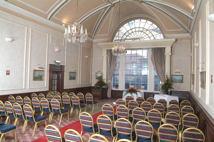 Hotel Salutation 